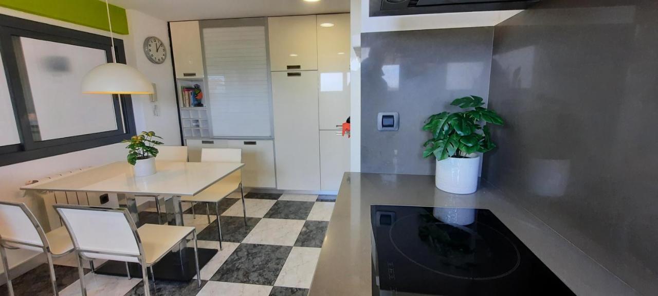 Bright Apartment Near The Beach And Barcelona By Train Masnou Ngoại thất bức ảnh